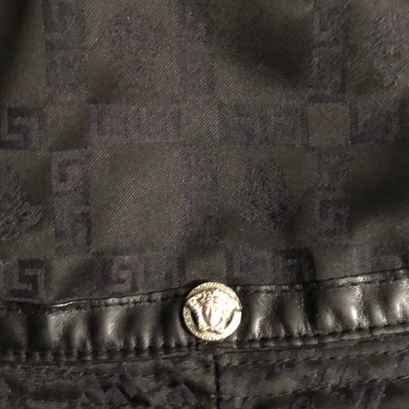 đź–¤VERSACE đź–¤ - Picture 7 of 16